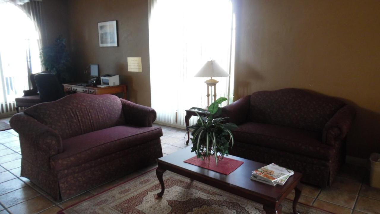 Red Roof Inn & Suites Oklahoma City Southwest Экстерьер фото