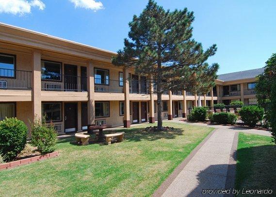 Red Roof Inn & Suites Oklahoma City Southwest Удобства фото