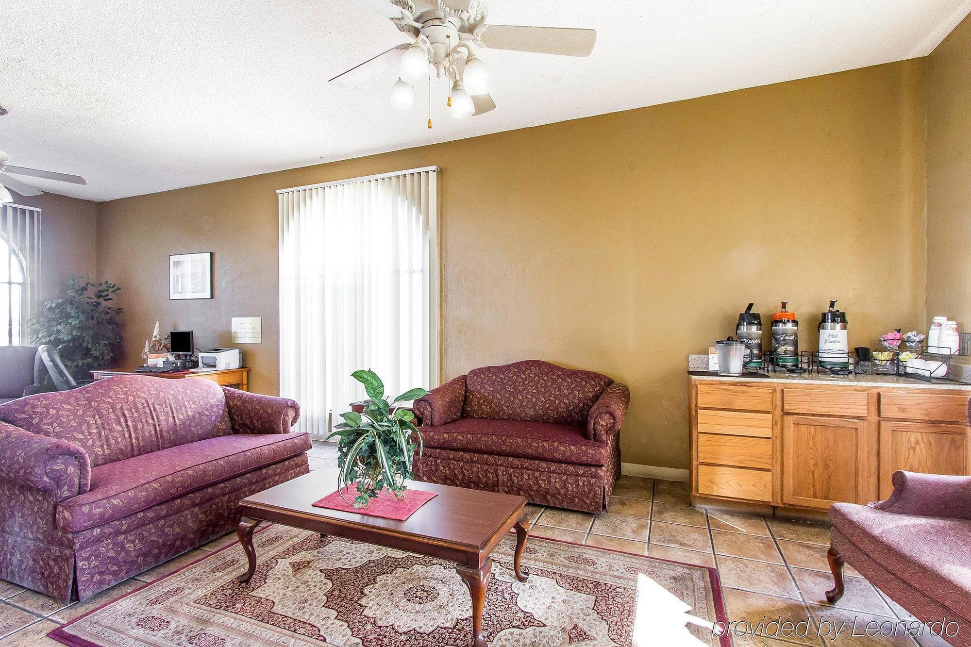 Red Roof Inn & Suites Oklahoma City Southwest Экстерьер фото
