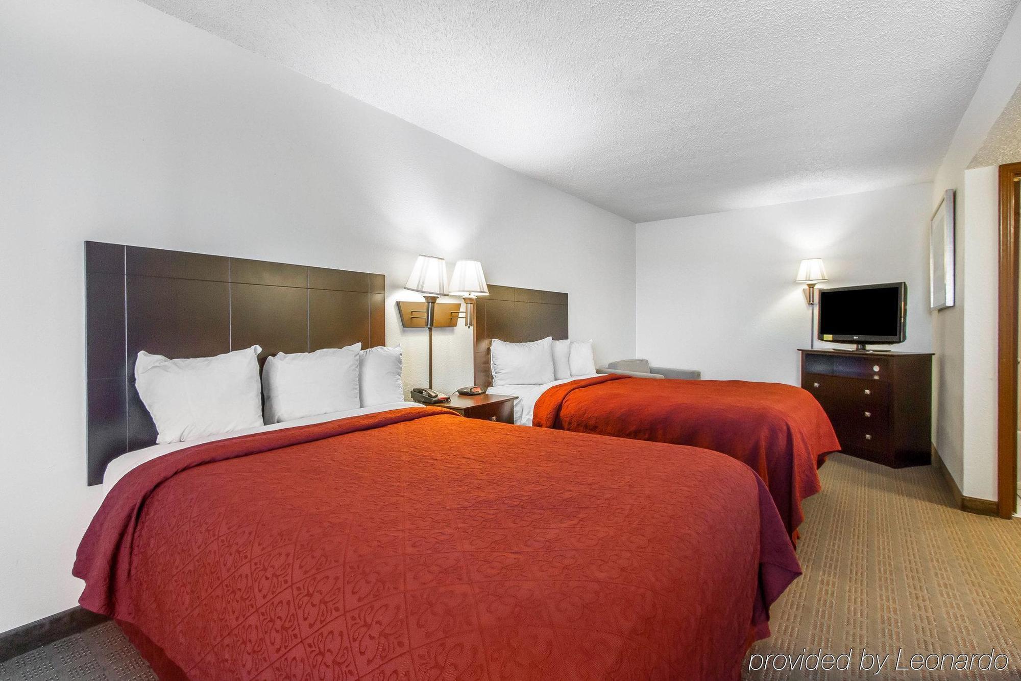 Red Roof Inn & Suites Oklahoma City Southwest Экстерьер фото