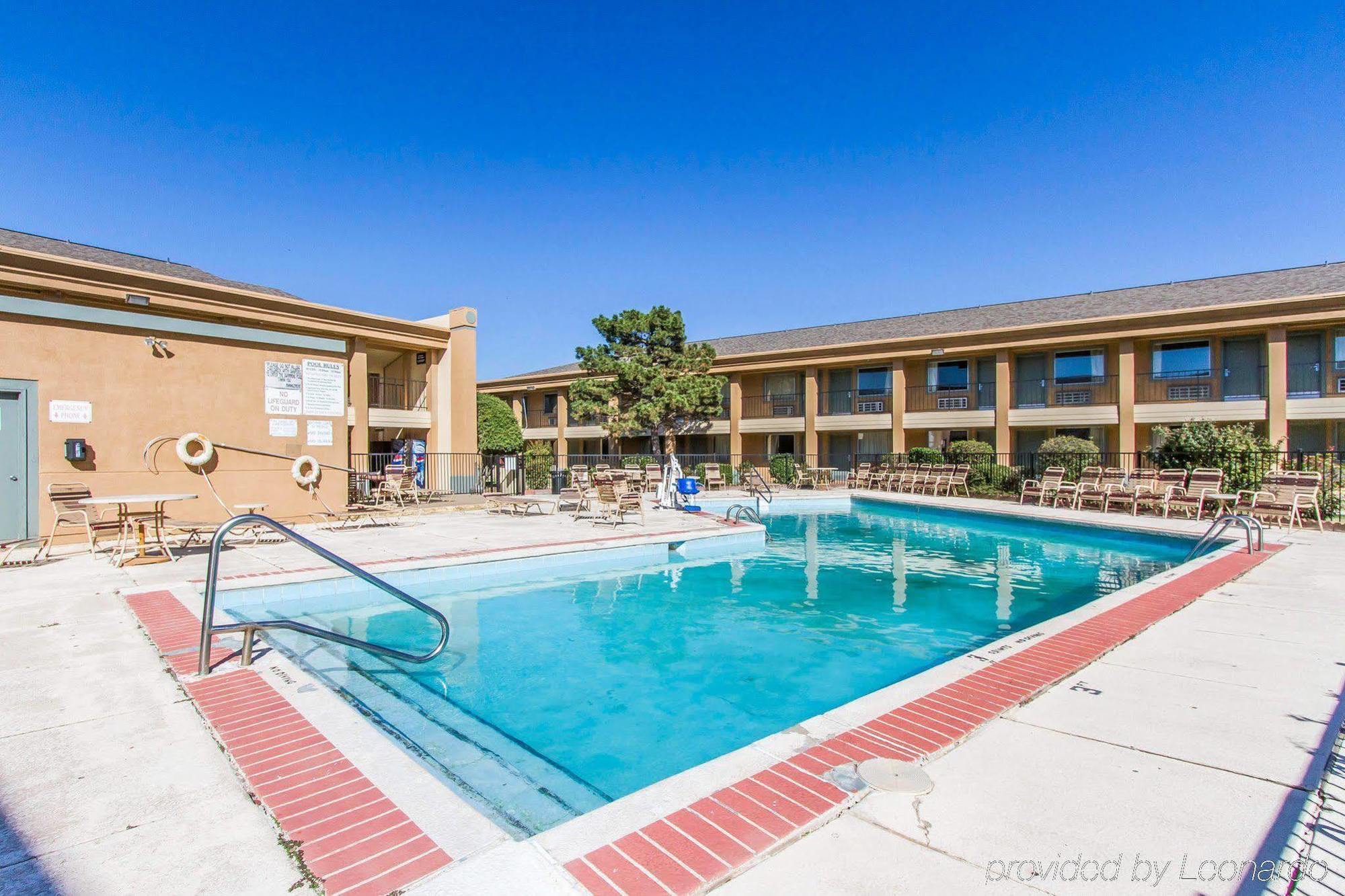 Red Roof Inn & Suites Oklahoma City Southwest Экстерьер фото
