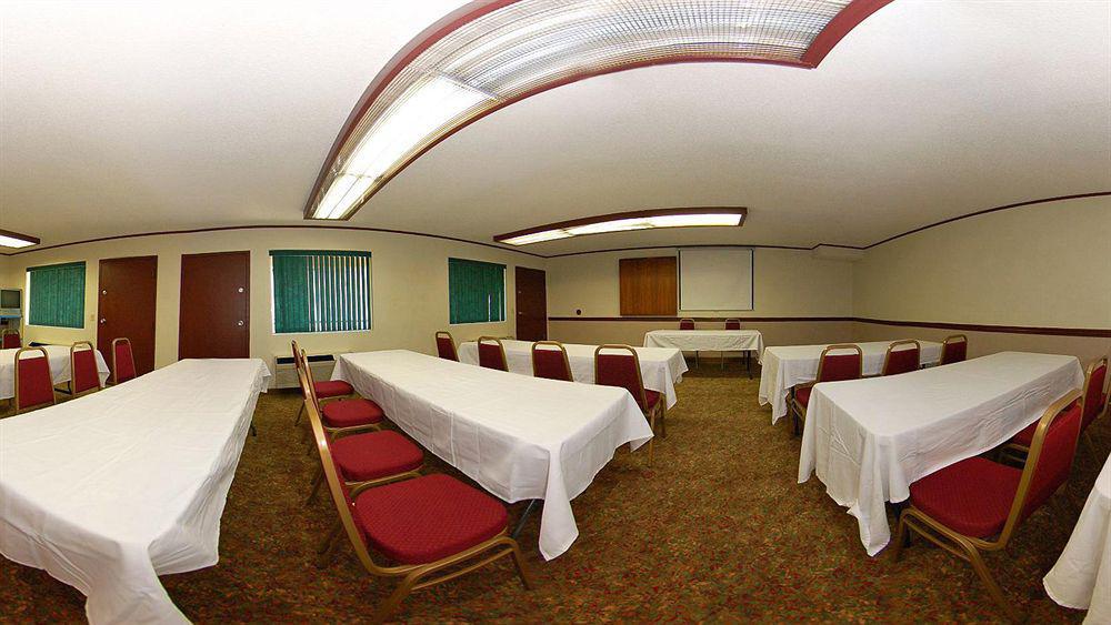 Red Roof Inn & Suites Oklahoma City Southwest Экстерьер фото